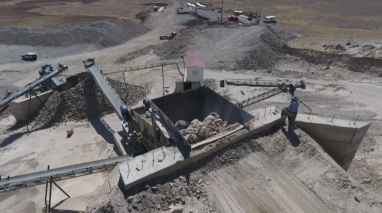 کارگاه تولید بالاست شتر کوه