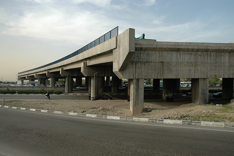 پل B2 تقاطع اتوبان کرج با بزرگراه جناح