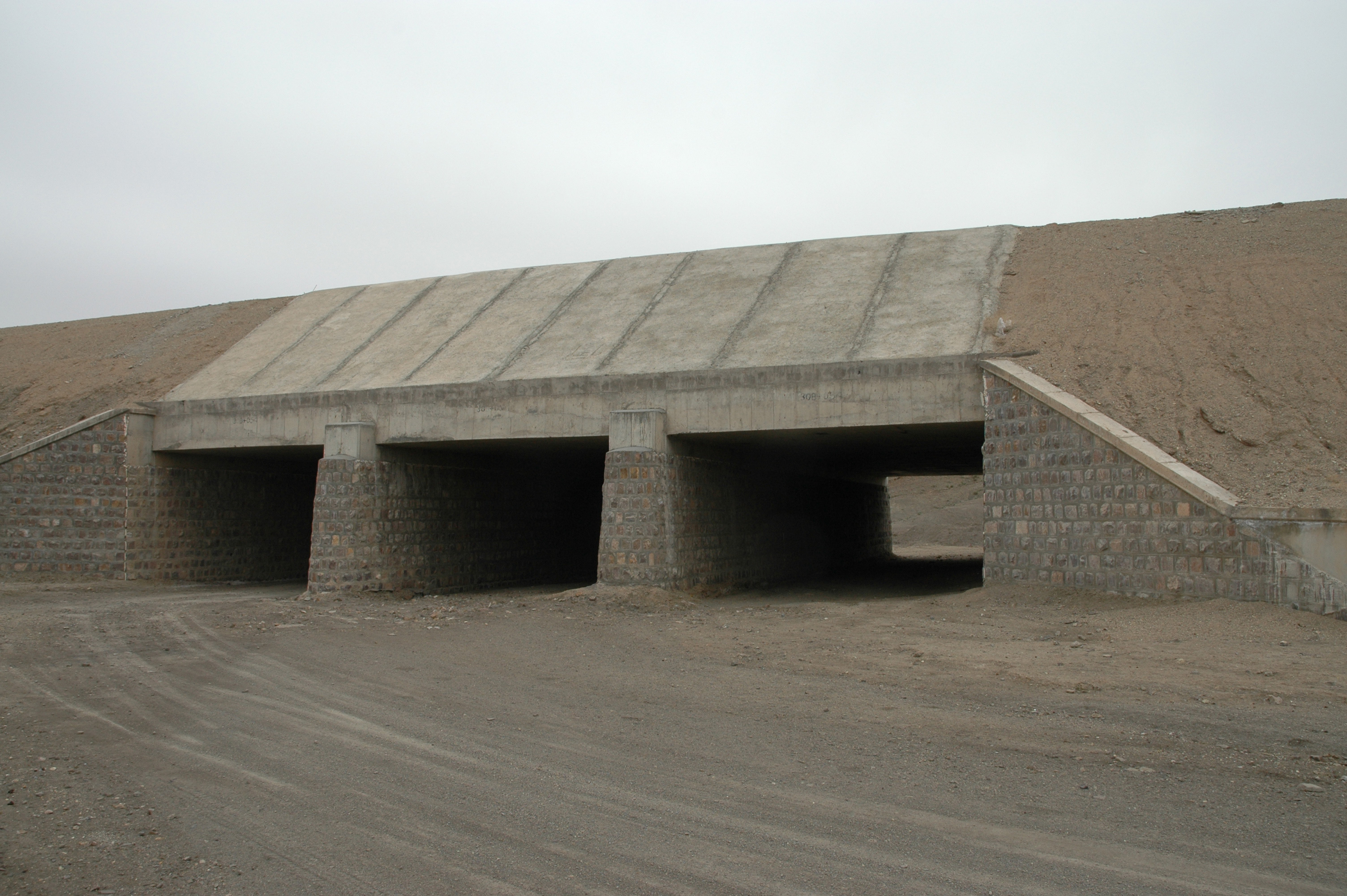 عملیات زیر سازی قطعه سوم راه آهن سمنان - دامغان